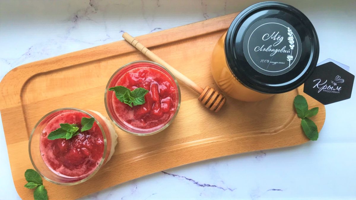 Бламанже с клубникой и мёдом